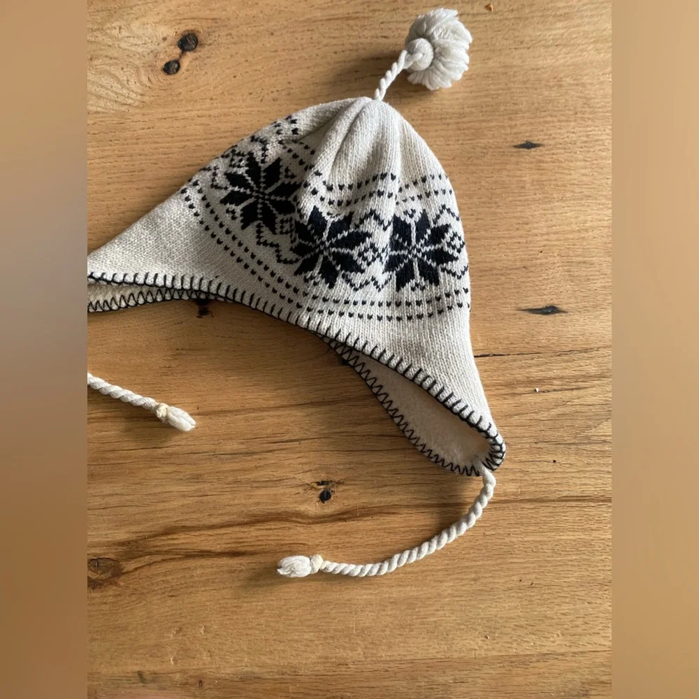 Nordic Snowflake‎ Toboggan Beanie Fleece Lined Child OS Preloved